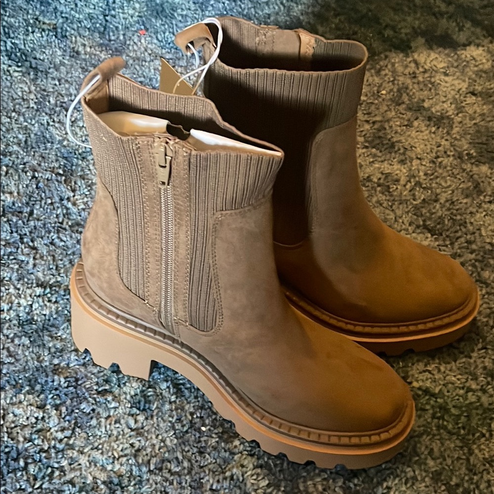 Universal Thread Tan Ankle Booties with Side Zipper and Rugged Sole